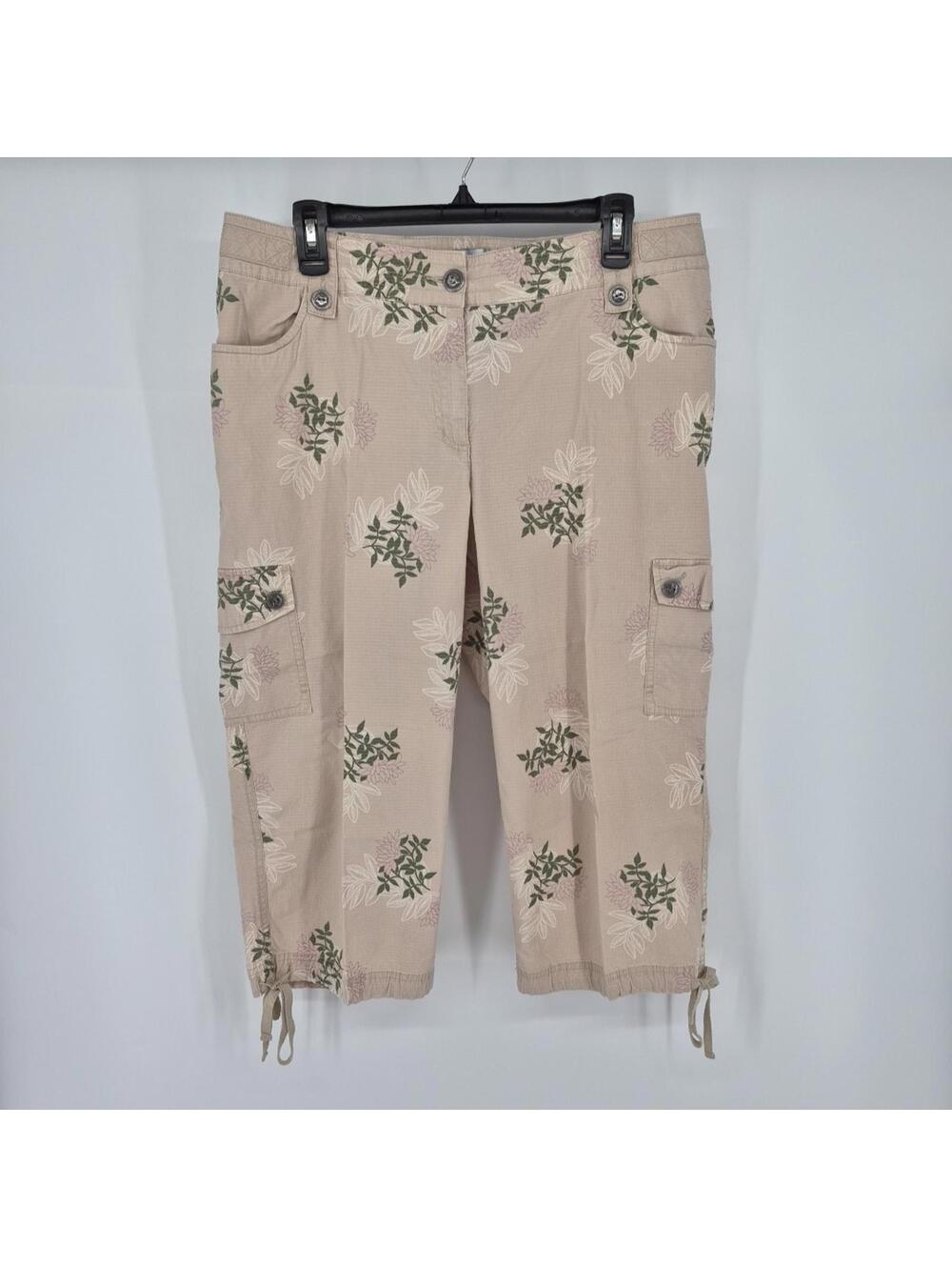 Chicos Floral Beige Capri Pants Women's Size 2.5  ( 14 ) Stretch